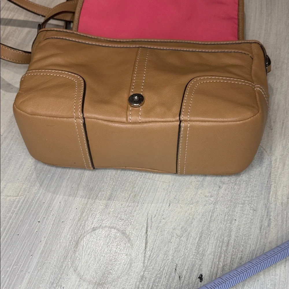 Coach Hadley Tan Leather Crossbody Field Bag F29763 - Picture 9 of 9